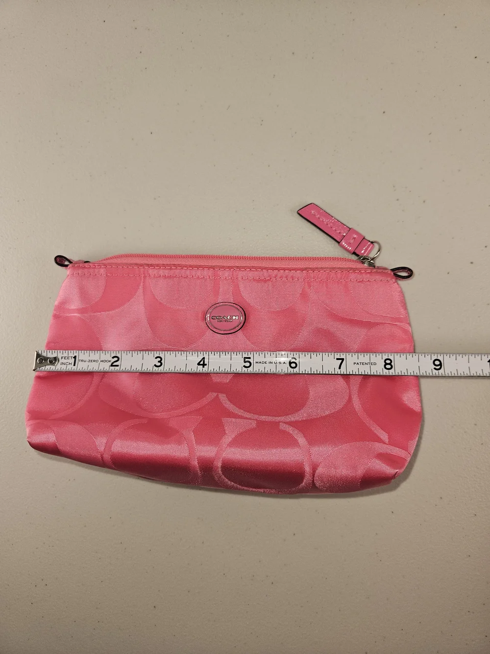 Coach Pink Signature C Cosmetic Makeup Pouch Bag Zippered Top Wristlet